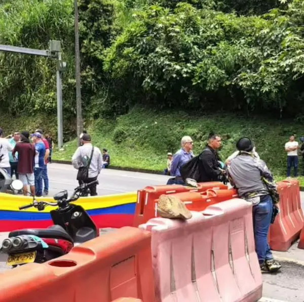 Se agravó situación en la vía al Llano por bloqueos: estos son los puntos afectados. Todo ocurrió por un deslizamiento. 