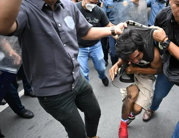 Filipinas: miles de personas protestan contra escándalo de corrupción que involucra a legisladores