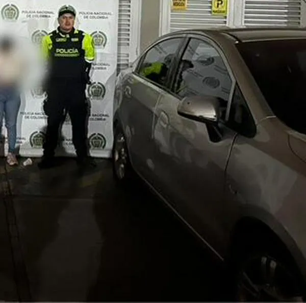 Cuatro delincuentes fueron capturados tras haber hurtado violentamente un vehículo