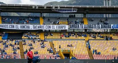 Hinchas de Millonarios protestaron en El Campín en partido ante Fortaleza: fotos