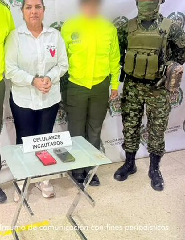 Condenan a mujer que pagaba a militares para que entregaran información al Clan del Golfo