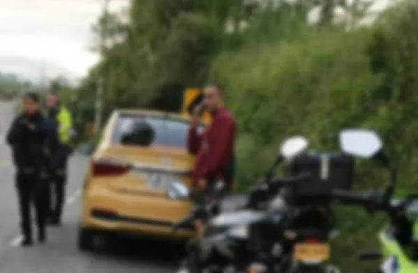 Encuentran a taxista sin vida: estaba en los puestos de atrás con signos de violencia