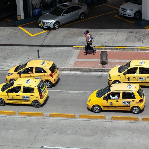 Avisan a taxistas por trámite que deben hacer hasta el 25 de septiembre; es obligatorio para trabajar en cualquier ciudad. 