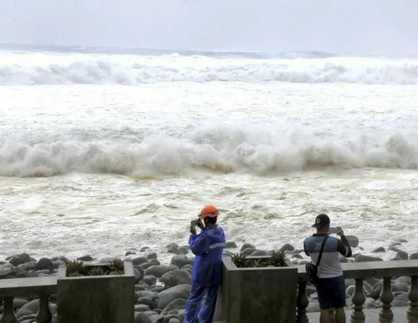 El supertifón Ragasa golpea Filipinas y enciende la alarma regional