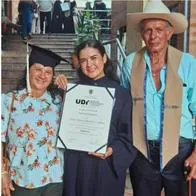 “Sin ellos nada hubiese sido posible”: emotivo homenaje de joven graduada como ingeniera a sus padres campesinos