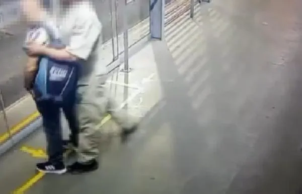 Denuncian atraco en estación de Megabús en Pereira: tres personas robaron a un hombre que esperaba el bus