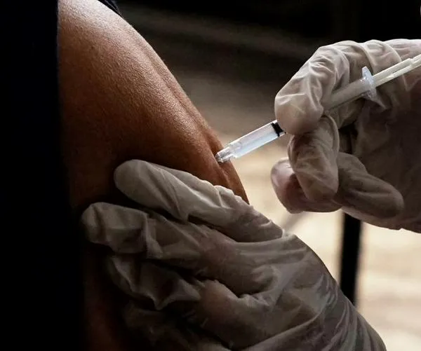 Los efectos secundarios de la vacuna antirrábica; desde dolor hasta molestias físicas