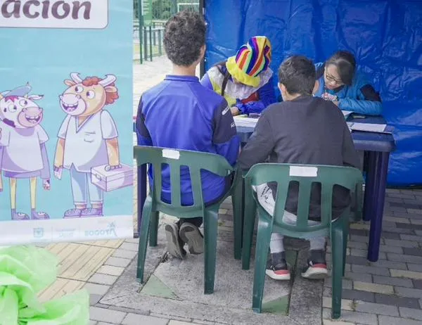 Bogotá busca inmunizar o vacunar a 40 mil menores contra el virus del papiloma humano 