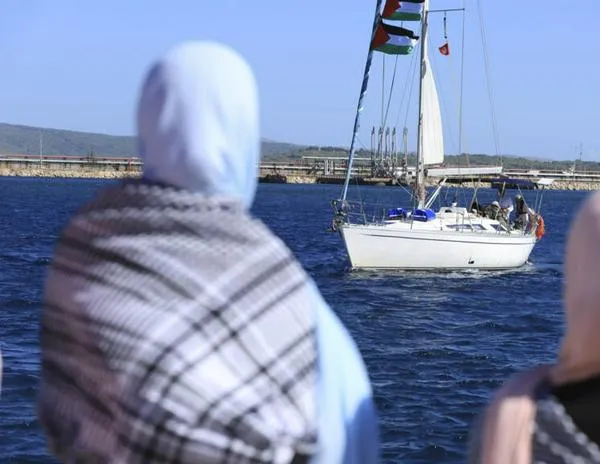 España e Italia envían barcos a proteger a la Flotilla Global Sumud, tras nuevos ataques