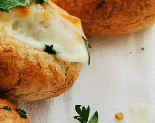 Con seis ingredientes prepara este pan de ajo