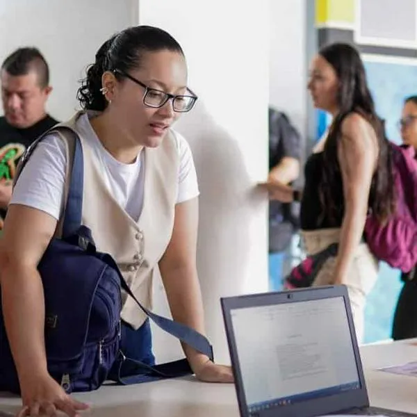 Para quiénes es la reducción de semanas de cotización a pensión en Colombia