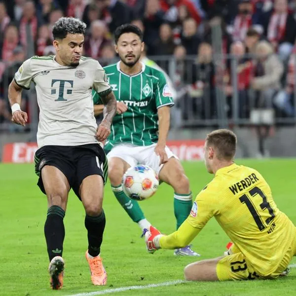 Luis Díaz en el partido de Bayern Múnich vs. Werder Bremen por la Bundesliga
