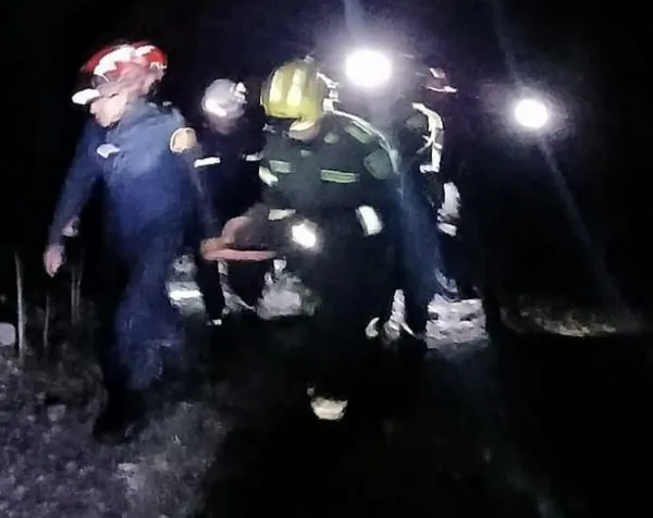Rescataron a universitaria, de 24 años, lesionada por una roca en la vía Manizales-Medellín 