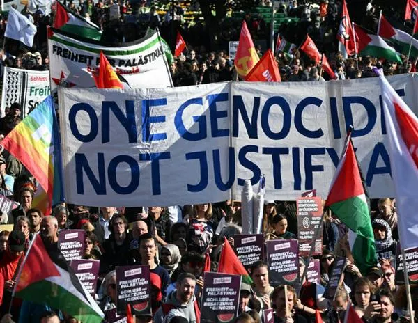 Masiva manifestación en Berlín en apoyo a Gaza; Alemania defiende solución de dos Estados en la ONU