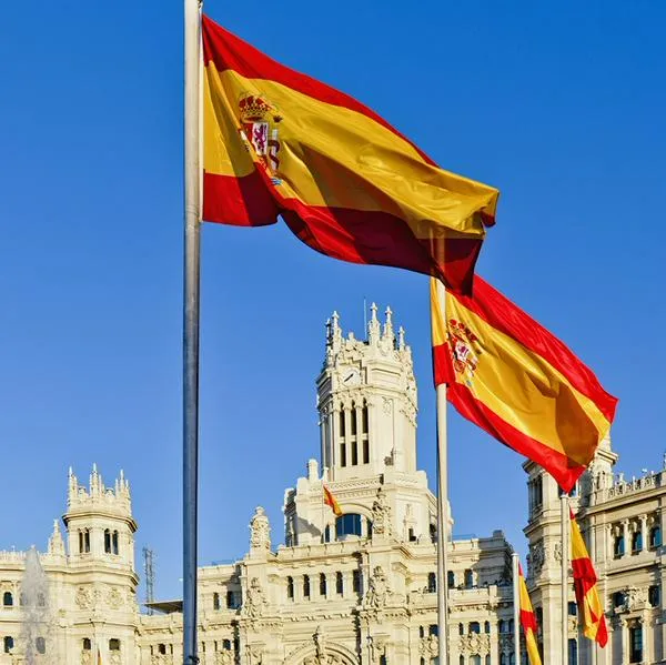 Alertan a colombianos que viven en España: proponen nueva visa por puntos