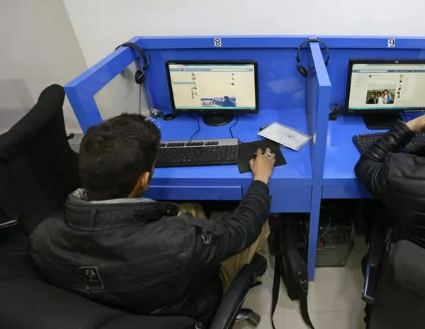 Los talibanes cortan las telecomunicaciones en todo Afganistán para "prevenir el vicio"