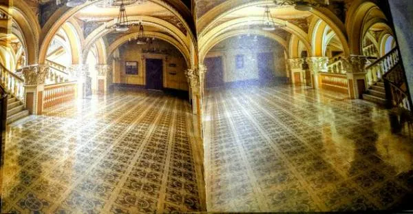 Este edificio de arquitectura republicana de Manizales cumplió 100 años: publicaron libro con su historia 