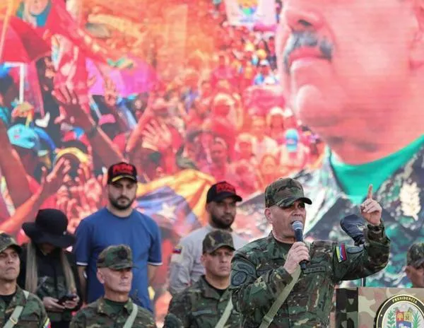 Maduro se prepara para declarar el estado de excepción ante un eventual ataque de Estados Unidos