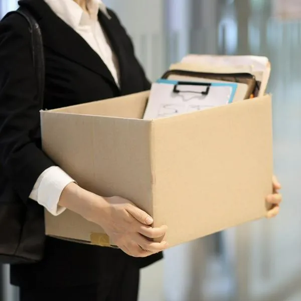 Multinacionales despedirán a miles de empleados por impensada razón de IA