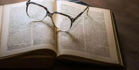 Los invisibles M19: el libro que deja oír las voces que la historia dejó al margen del conflicto