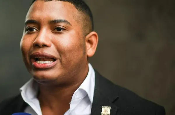 Investigan a un congresista colombiano por destruir un homenaje a víctimas del conflicto