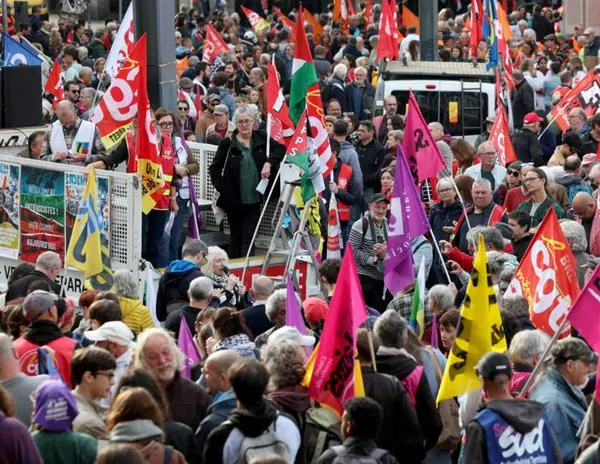 Se esperan 300.000 manifestantes en toda Francia ante la propuesta presupuestaria del primer ministro