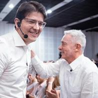 Álvaro Uribe publica foto inédita con Miguel Uribe Turbay y deja mensaje