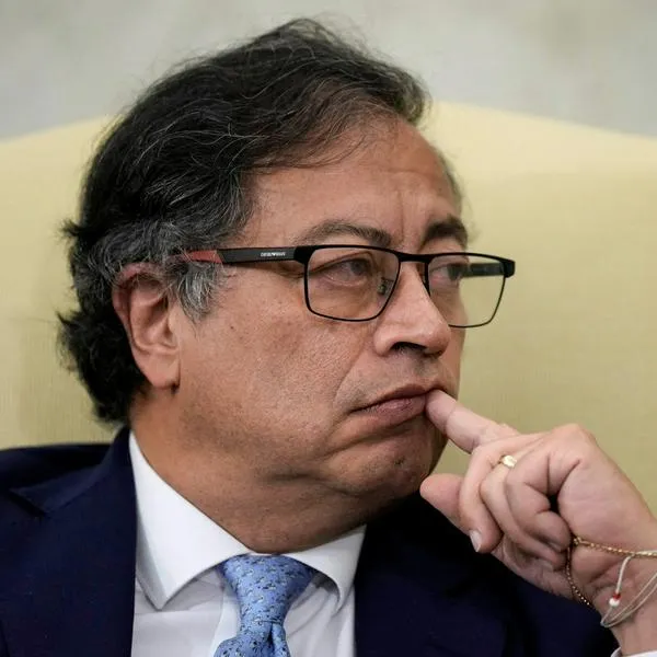 Salario mínimo en 2025 tiene preocupados a comerciantes de Fenalco, por Petro