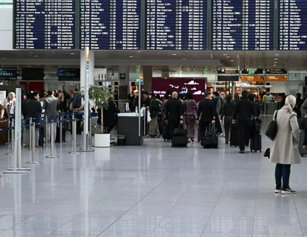 Reanudan los vuelos en el aeropuerto de Múnich tras la interrupción por drones