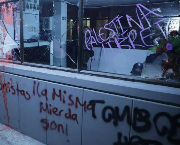 Una protesta por Palestina en Bogotá acaba en disturbios y vandalismo contra la policía