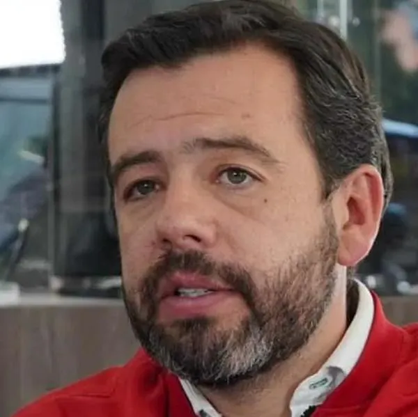 ¿A quién debe obedecer la Policía durante protestas, a Galán o a Petro?
