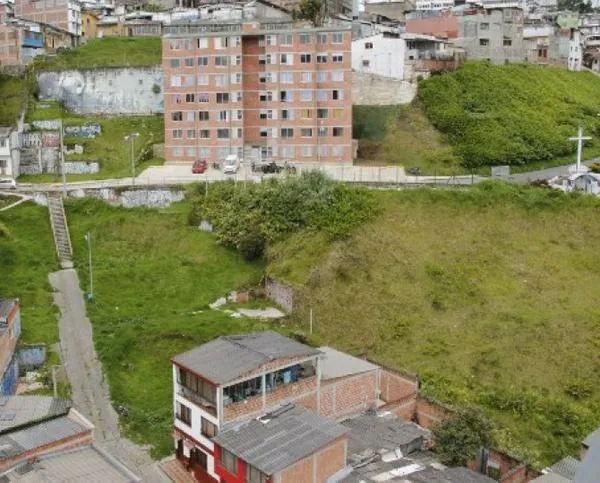 La hostigaron tanto, que lograron que se fuera de un barrio de Manizales: los procesan por desplazamiento