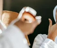 ¿Cómo cuidarse la piel de la cara? Experta da recomendaciones para evitar lesiones