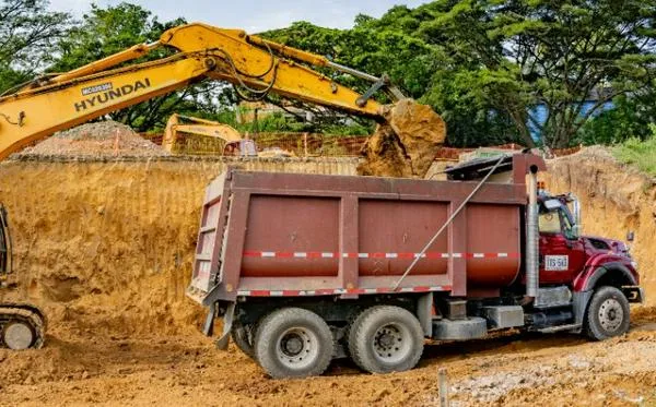 Construcción de la doble calzada en el Eje Cafetero empezó: también harán un puente de 160 metros 