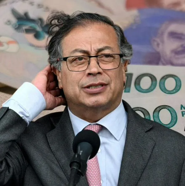 Gobierno Petro vuelve a dar pistas de la subida del salario mínimo del 2026
