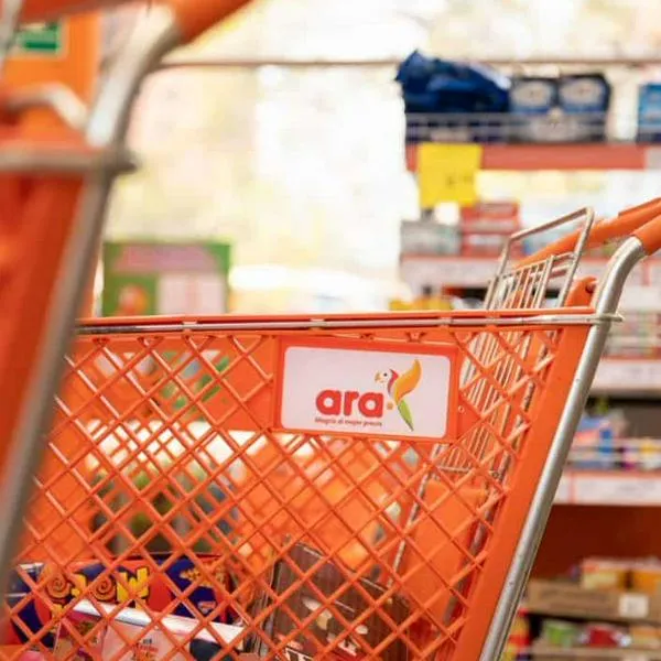 Ara lanzó promociones de Navidad: árboles económicos antes de Halloween