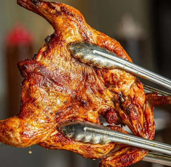 Valor del pollo asado en Colombia: en qué ciudades es más caro comer este plato