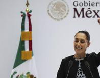 Con un baño de masas, Sheinbaum festeja su primer año como presidenta de México