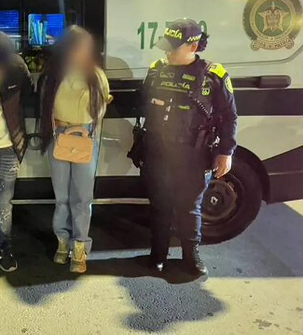 Capturan pareja en Transmilenio por hurto: ella tenía orden de captura