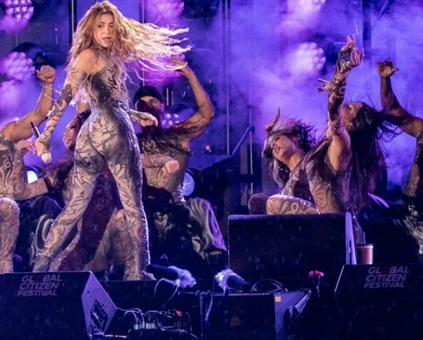 Shakira celebra 30 años de 'Pies descalzos', álbum que la llevó a estrellato internacional