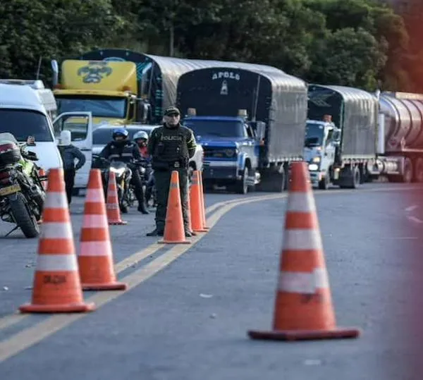 Costos de transporte aumentan hasta 50 % tras un mes de cierre en la vía al Llano: Gobernador Cundinamarca