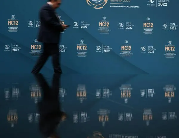 La OMC revisa al alza sus previsiones para el comercio mundial en 2025