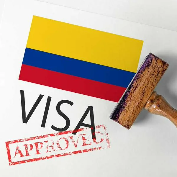 Foto visa Colombia, en nota sobre cómo funciona visa Working Holiday para colombianos para trabajar en el exterior