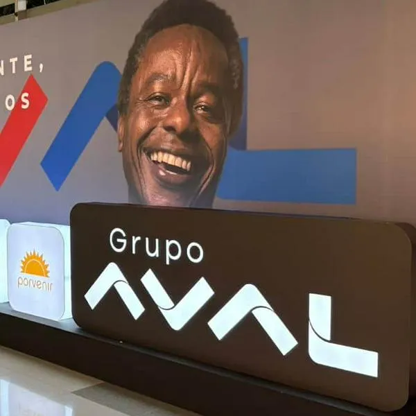 Grupo Aval anuncia que dará acompañamiento a sus clientes para registrar llaves en Bre-B y que puedan enviar dinero sin costo adicional.
