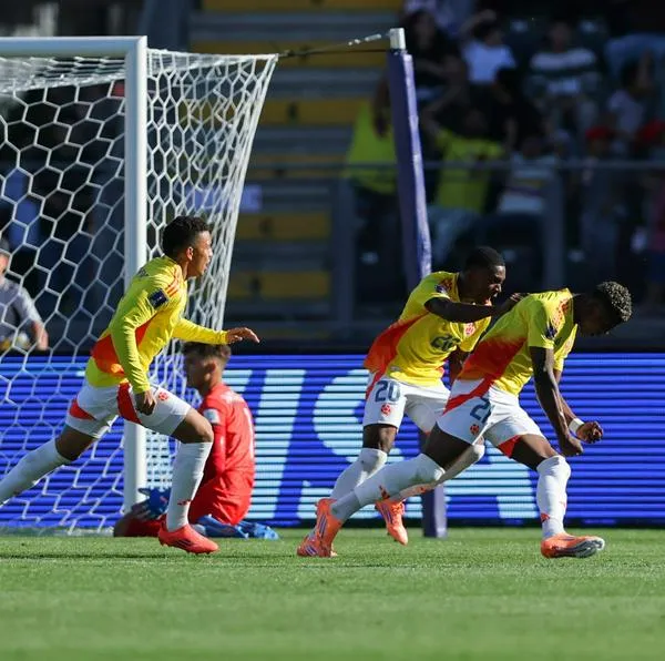 Colombia celebrando el gol de Neyser Villarreal en el partido contra Sudáfrica en el Mundial Sub-20