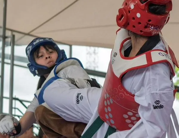 Bogotá vibra con el talento juvenil en jornada de taekwondo en la Plaza de los Artesanos 