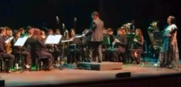 Con clásicos de los 60 se inicia celebración del cumpleaños de Manizales: Banda Municipal deleitó en concierto