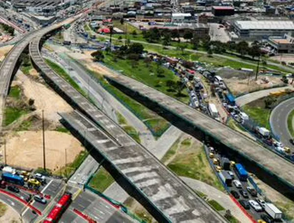 Preparan implosión de puentes en Calle 13: conozca horarios y vías cerradas