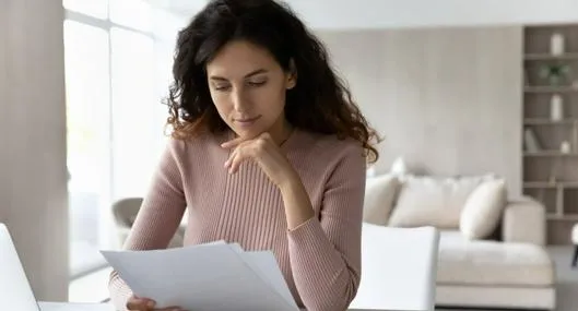 Cuándo comienza reducción de semanas para pensión de mujeres en Colombia y aviso