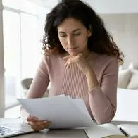 Cuándo comienza reducción de semanas para pensión de mujeres en Colombia y aviso